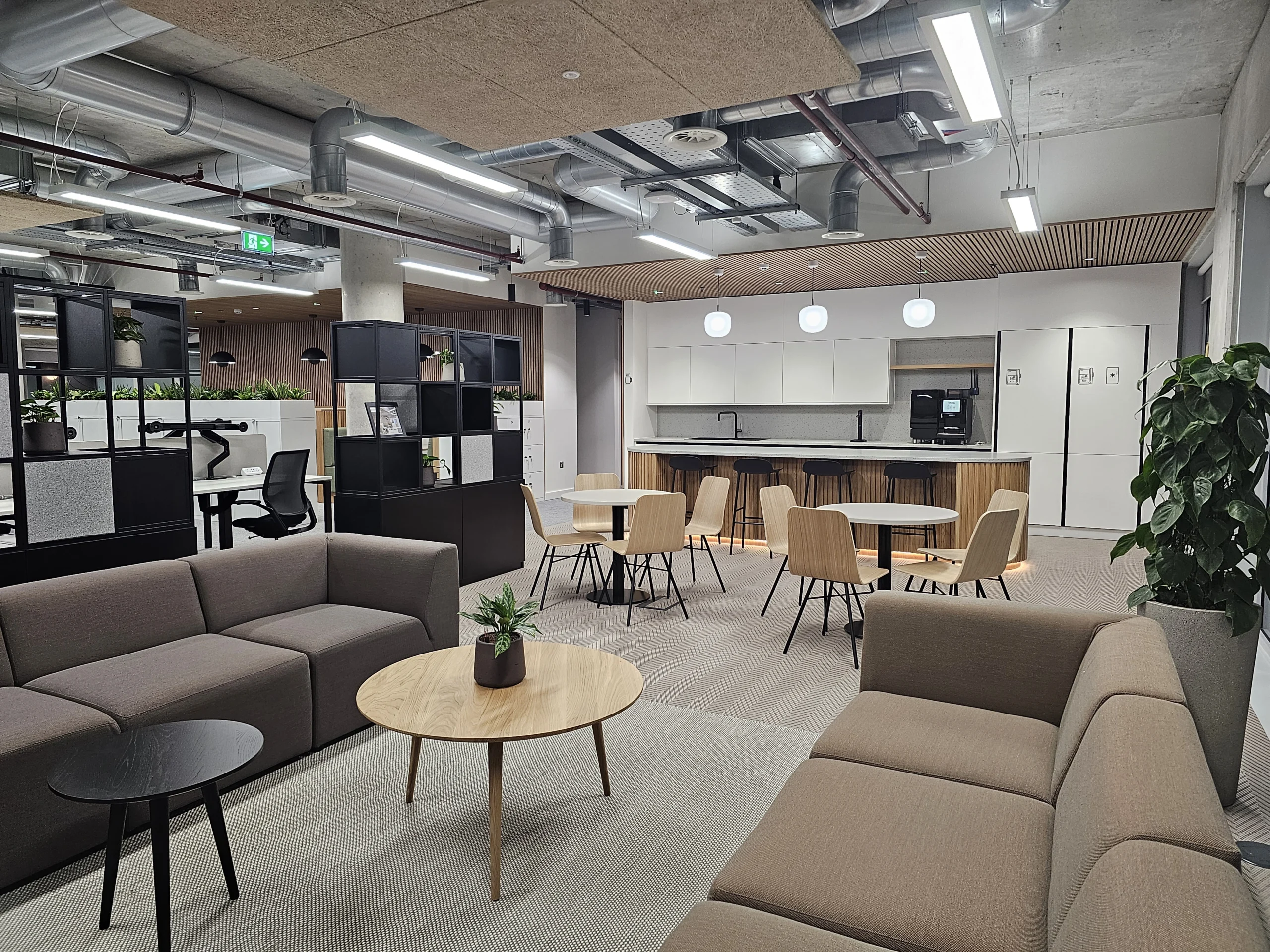London Commercial Fit out, Circus Street (2)